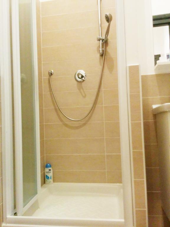 Ad Hoc Guest House Roma Quarto foto